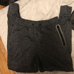 AMERICAN EAGLE JOGGERS